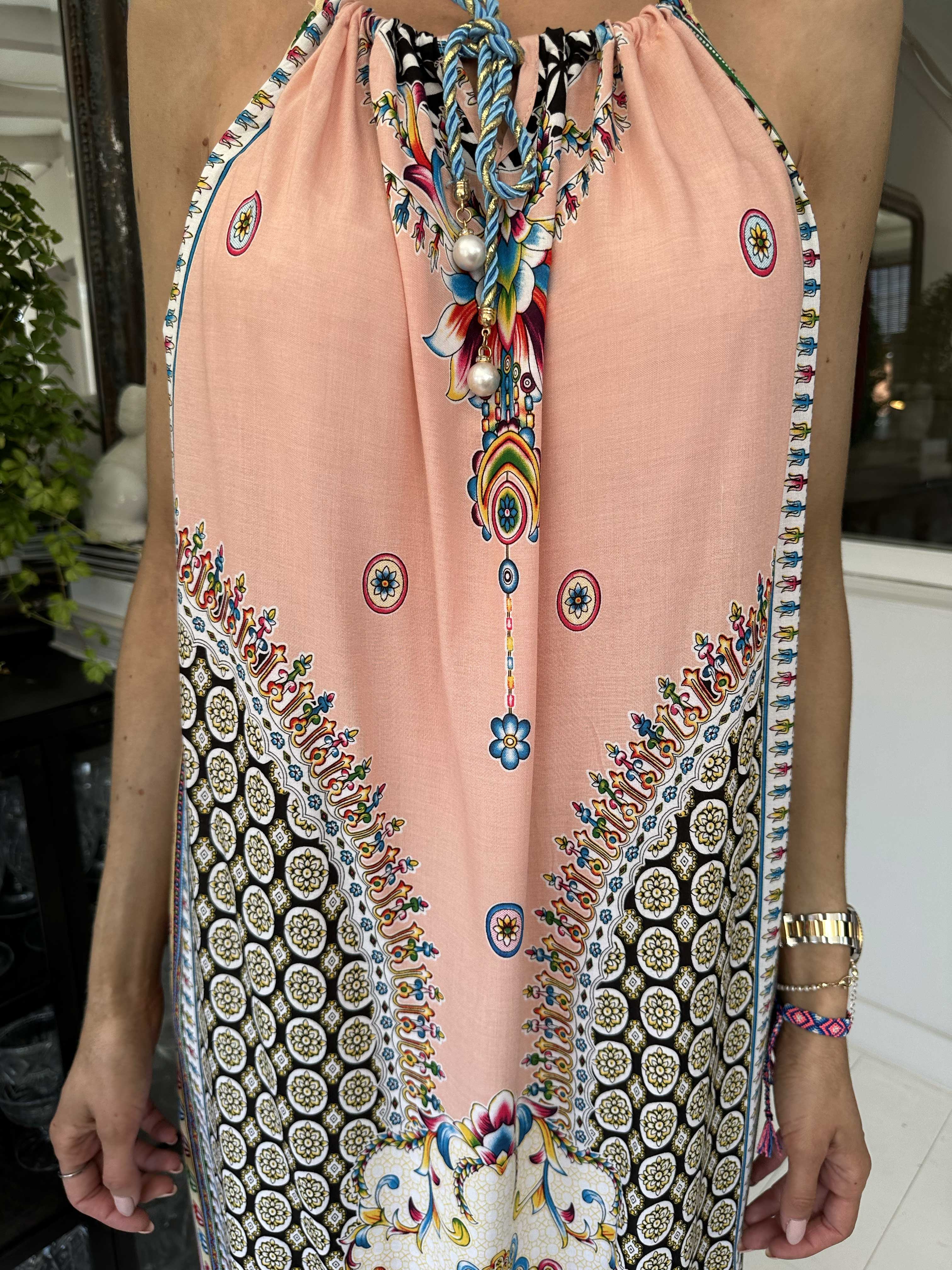 Elina - Lang farvet mønstret kjole med snoet stropper